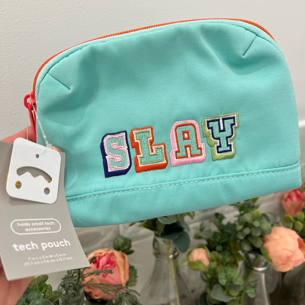 Heyday Tech Pouch 💝🌸